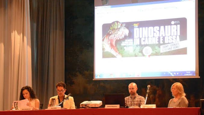 Monza dinosauri nel Parco: la mostra fa il pieno di visitatori