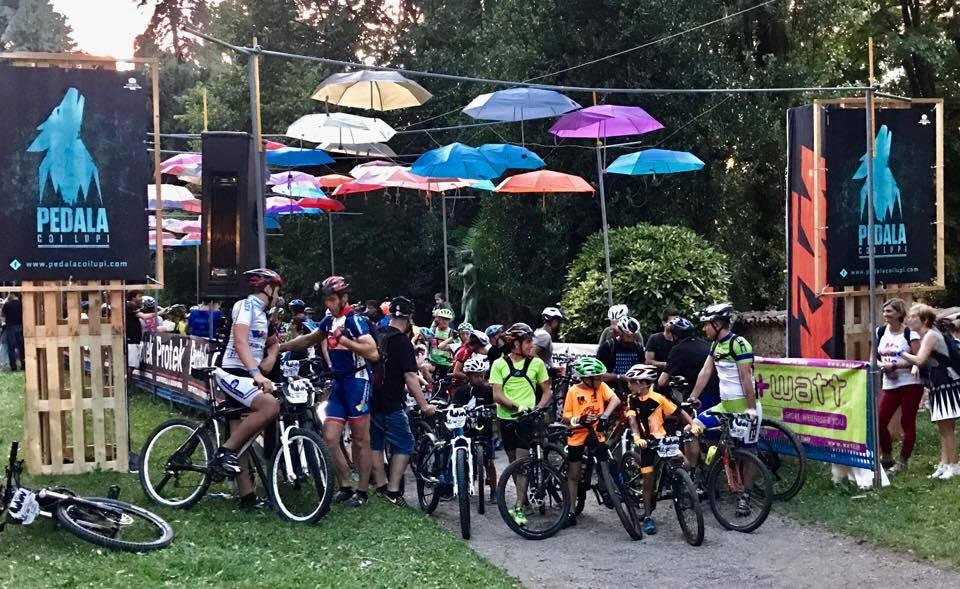 Pedala coi lupi, in 1000 a Besana – VIDEO