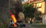 Monza, auto in fiamme a San Fruttuoso