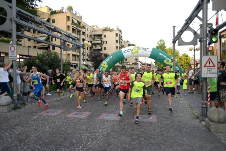 La carica dei runners invade l’oratorio di Vedano FOTO