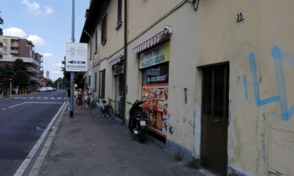 Follia a San Rocco, un ubriaco semina il panico a Monza
