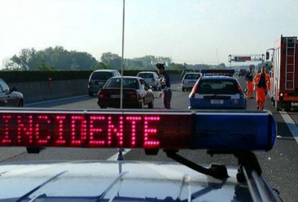 Incidente in A4 da Agrate verso Bergamo, sei feriti