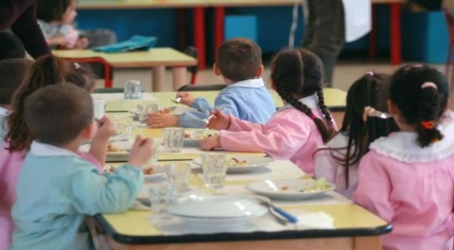 Nelle mense scolastiche arriva il “pasto al rovescio” promosso da Ats Brianza