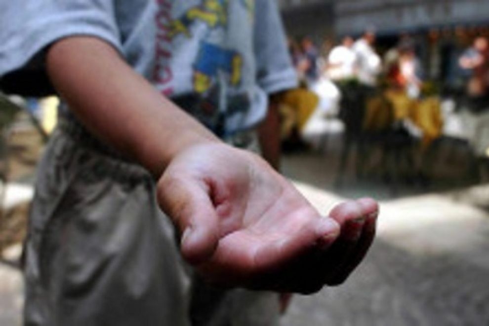 Richiedente asilo chiede l’elemosina, limbiatese importunata chiama i vigili