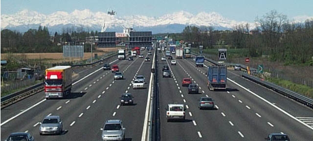 Chiuso al traffico lo svincolo di Linate, occhio alle partenze