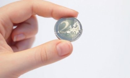 Circolano monete false da 2 euro: come riconoscerle