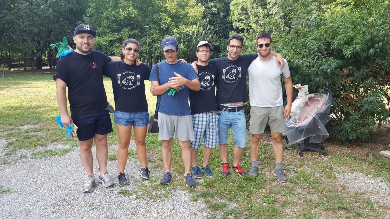 Concorezzo, “Minerva” ripulisce via Zincone dalla monnezza