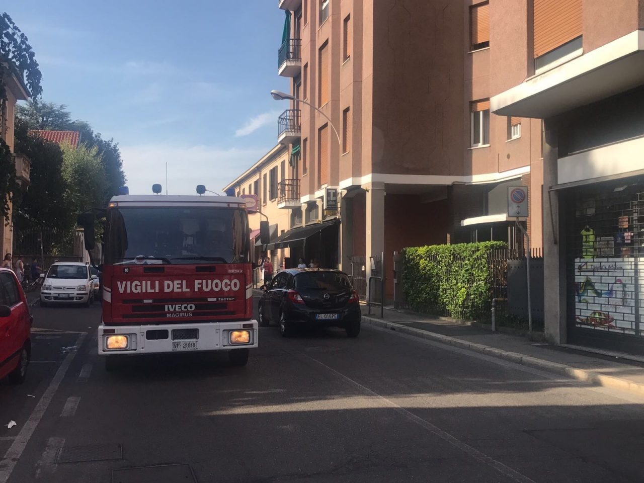 Seregno: principio di incendio in un appartamento
