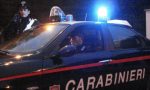 Nudo e ubriaco in strada aggredisce i carabinieri