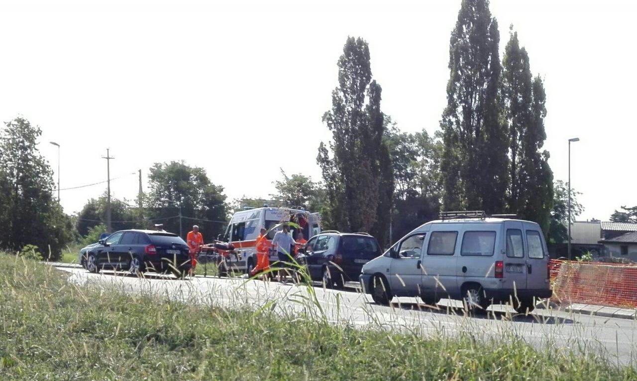Monza: rotonda a fagiolo di Sant’Albino ancora sotto i riflettori. Oggi ennesimo incidente – FOTO