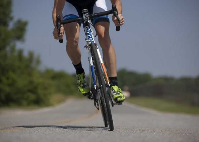 Non ce l’ha fatta il ciclista 56enne trovato in arresto cardiorespiratorio