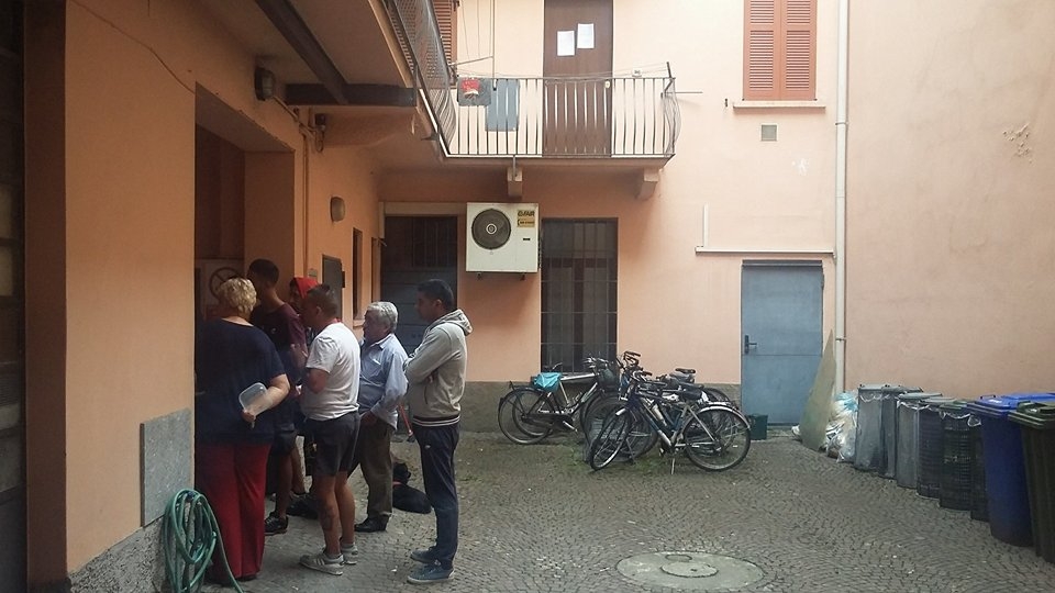 Meda, la disperazione delle famiglie rimaste senza casa