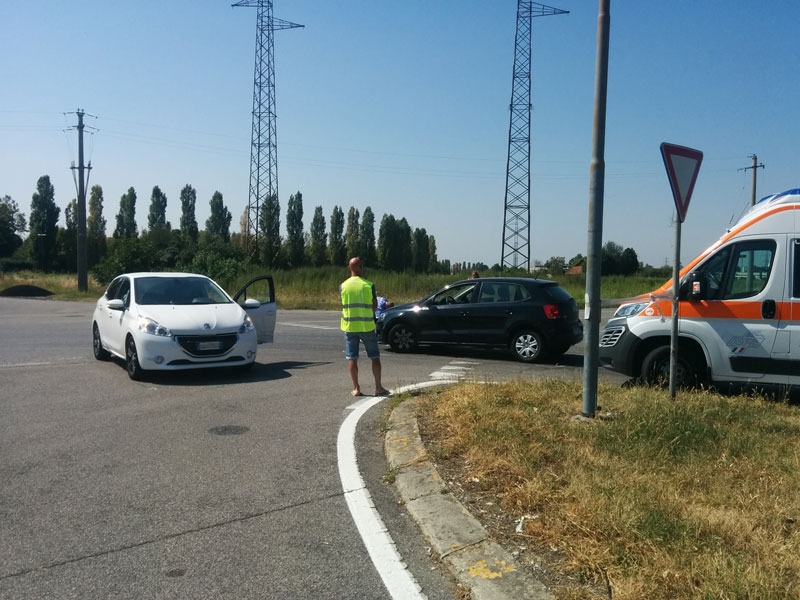 Vimercate: incidente in via S.M. Molgora. Donna incinta in ospedale