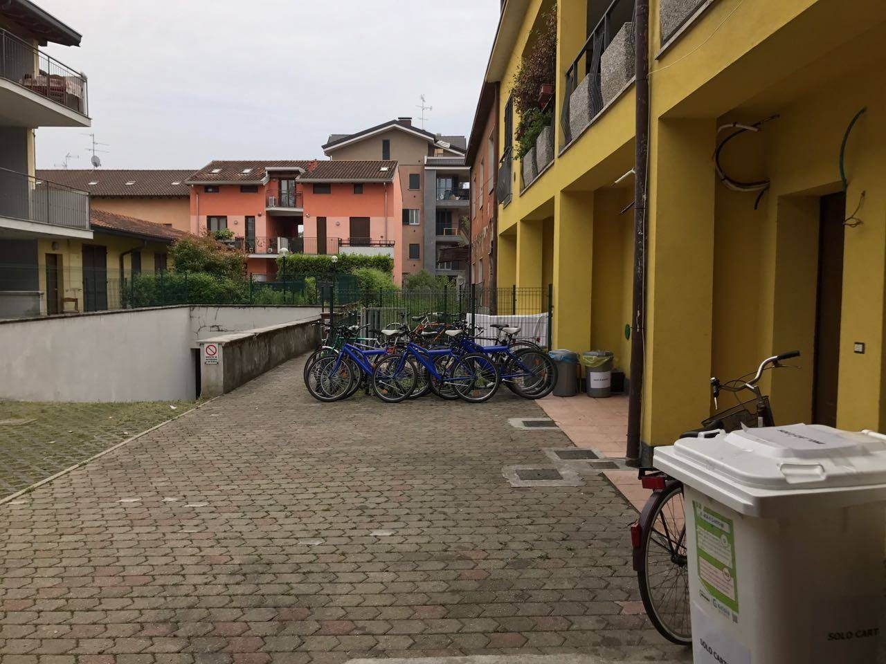 Profughi a Lissone: le firme in via Porta