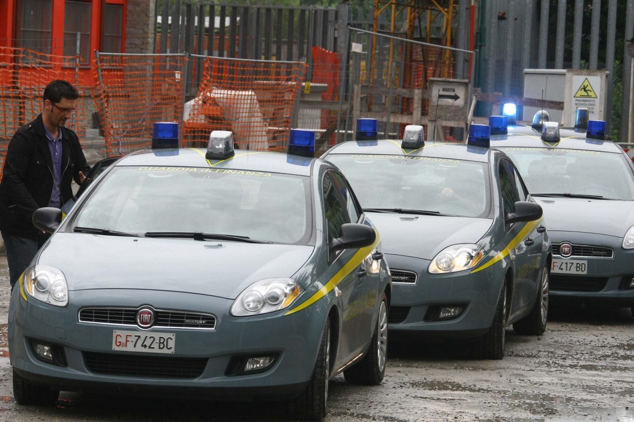 Evasione e riciclaggio: maxi sequestro della Guardia di Finanza