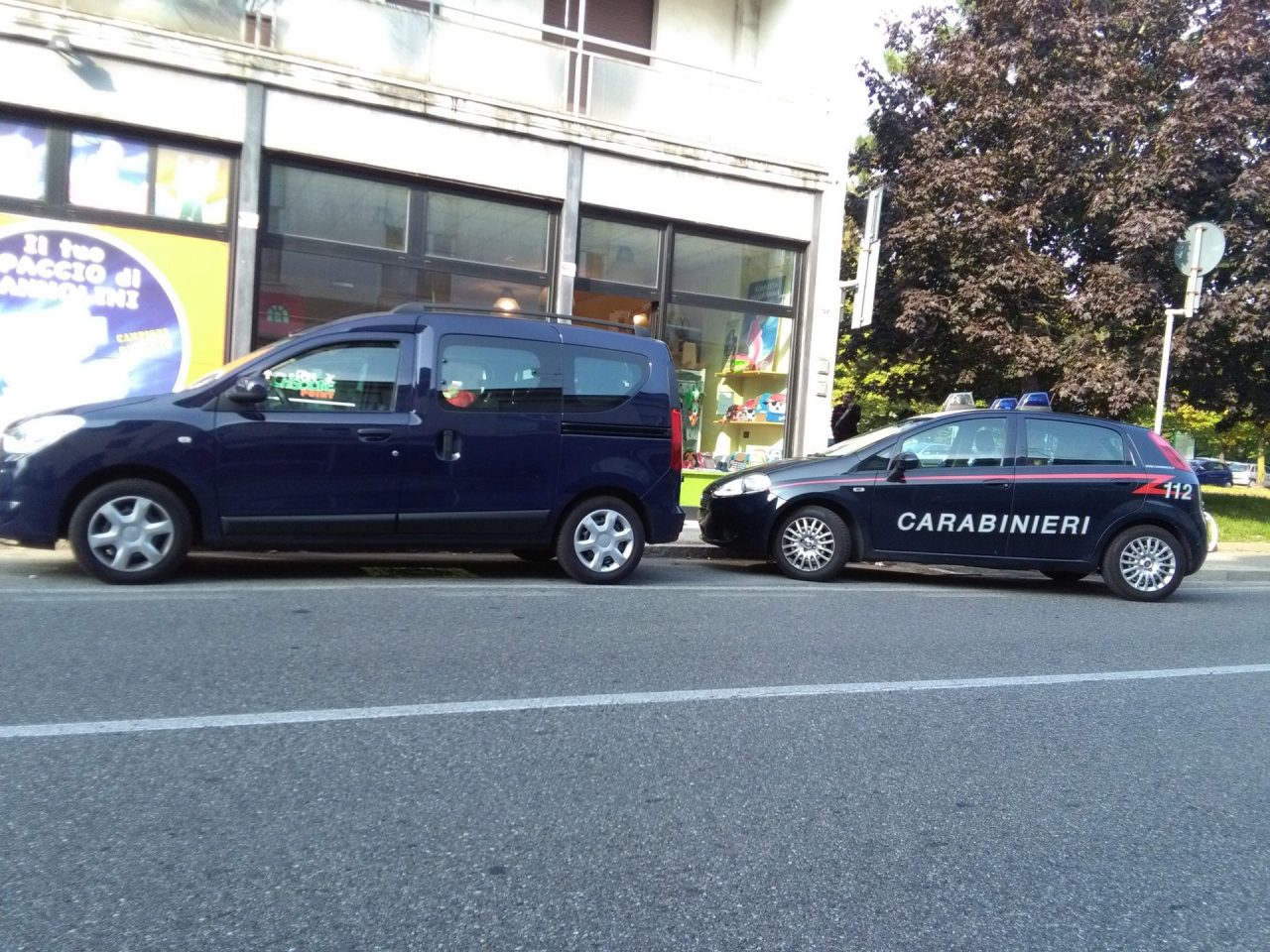 Lissone, rapinatore in azione nel negozio di pannolini