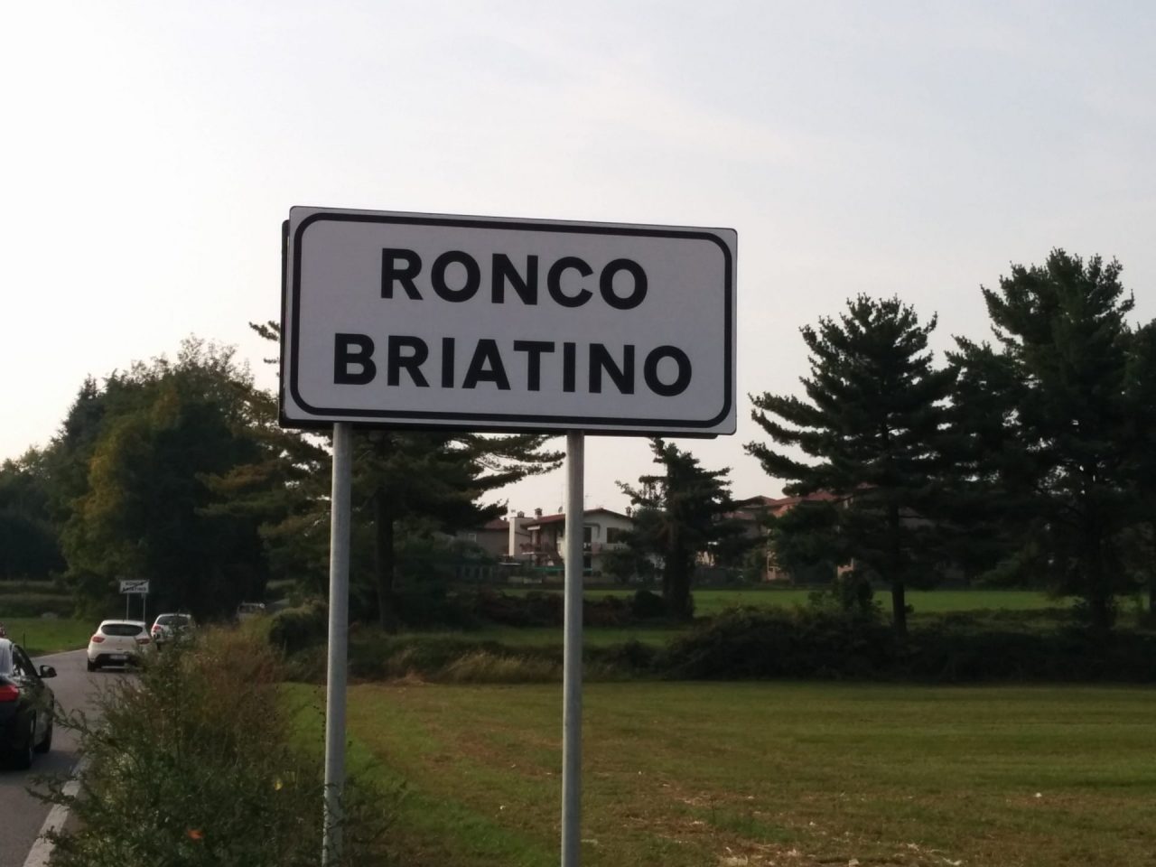 Ronco: incredibile errore nei cartelli montati in via Sernovella