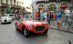 Le auto d'epoca sfilano per il centro cittadino ed è spettacolo - IL VIDEO