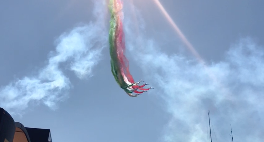 Le frecce tricolori sul cielo del Gran Premio di Monza e la festa in centro – VIDEO E FOTO
