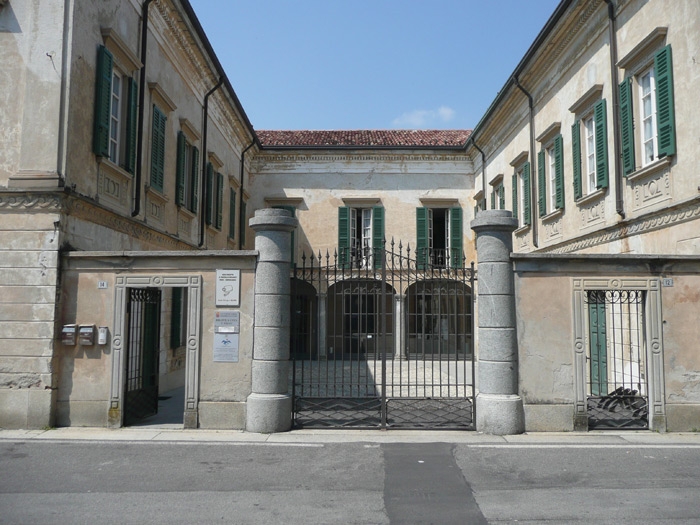Besana, la biblioteca chiude fino a lunedì
