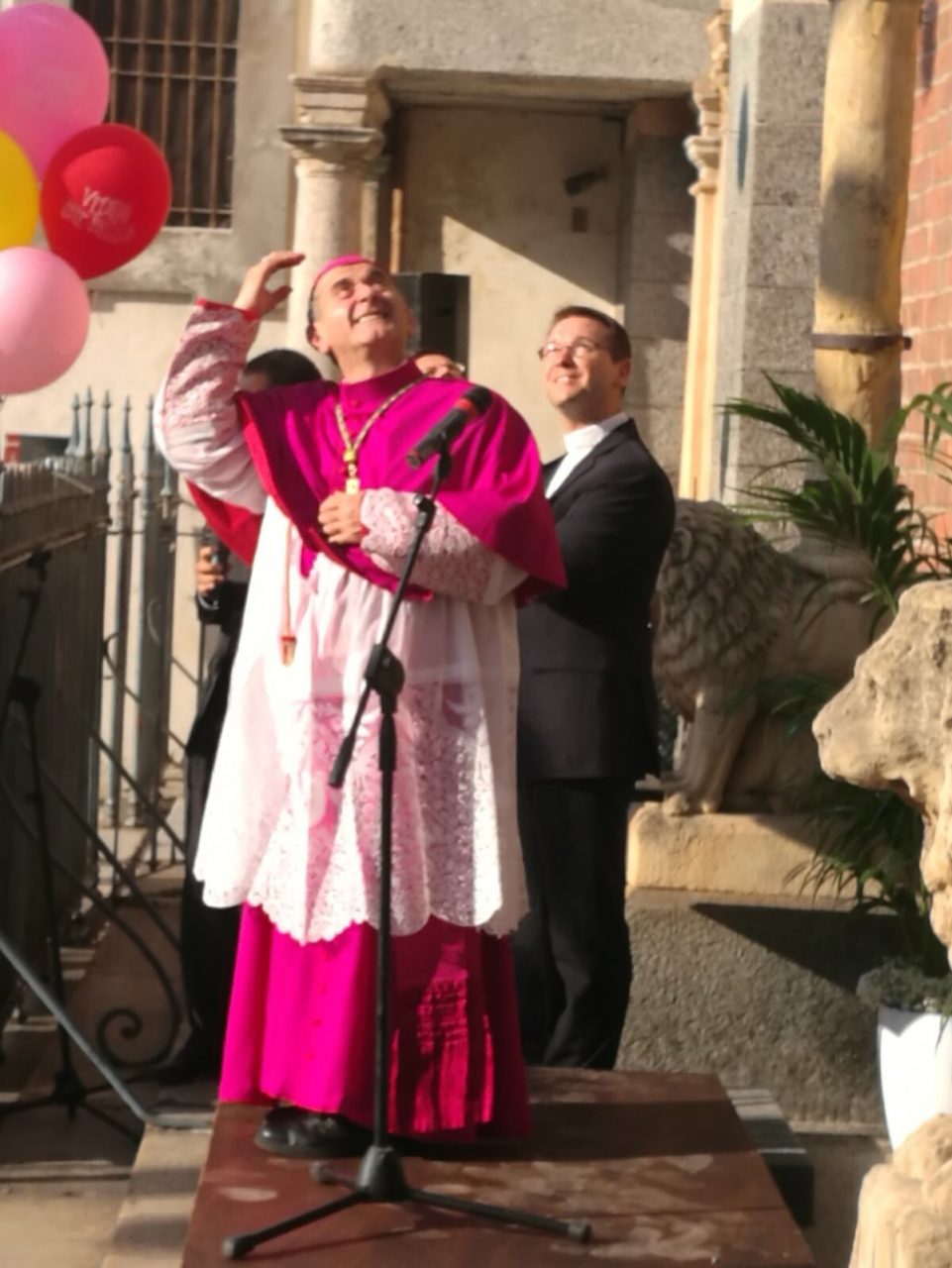 Ingresso ufficiale dell’arcivescovo: con Delpini c’è don Stefano