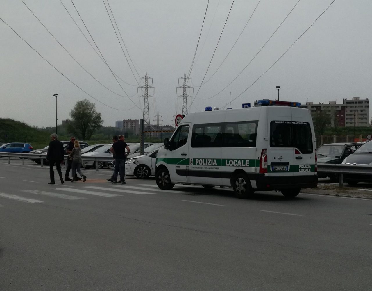 Sesto, grave incidente tra auto e moto