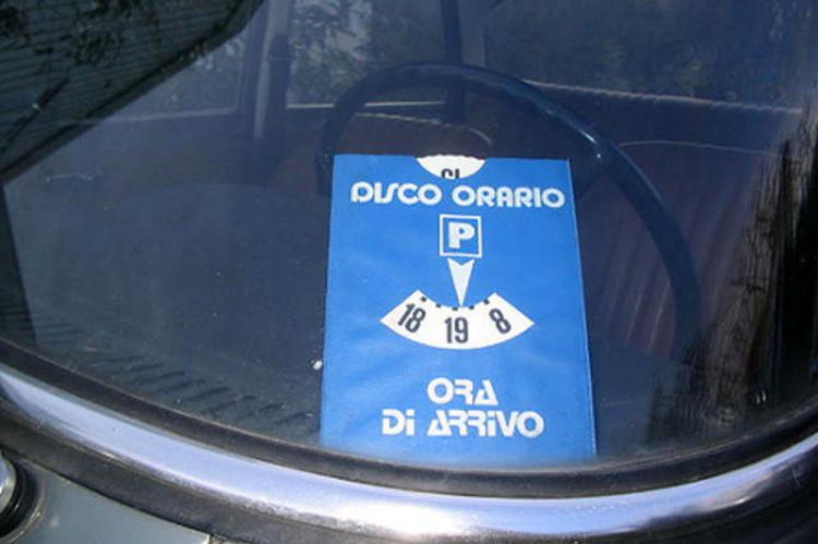 Briosco, sospeso il disco orario per andare incontro alla cittadinanza