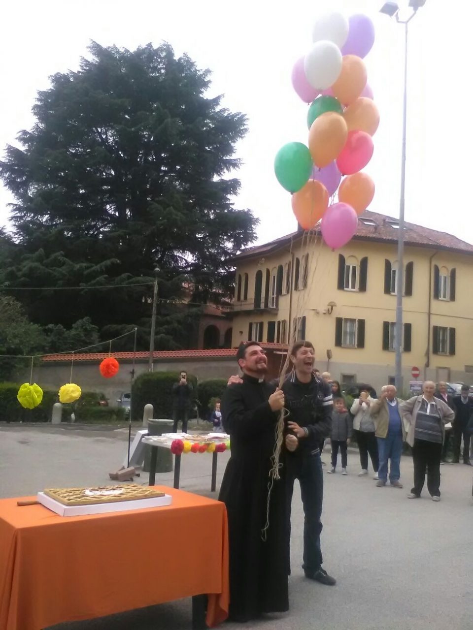 Paese in festa per il nuovo coadiutore