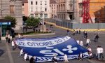 Lega Nord: uno striscione da 100 metri quadrati in piazza - VIDEO