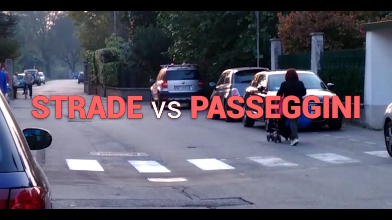 Sosta selvaggia, guardate cosa deve fare questa mamma – VIDEO
