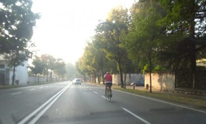 Ciclisti indisciplinati sulla provinciale Monza-Carate