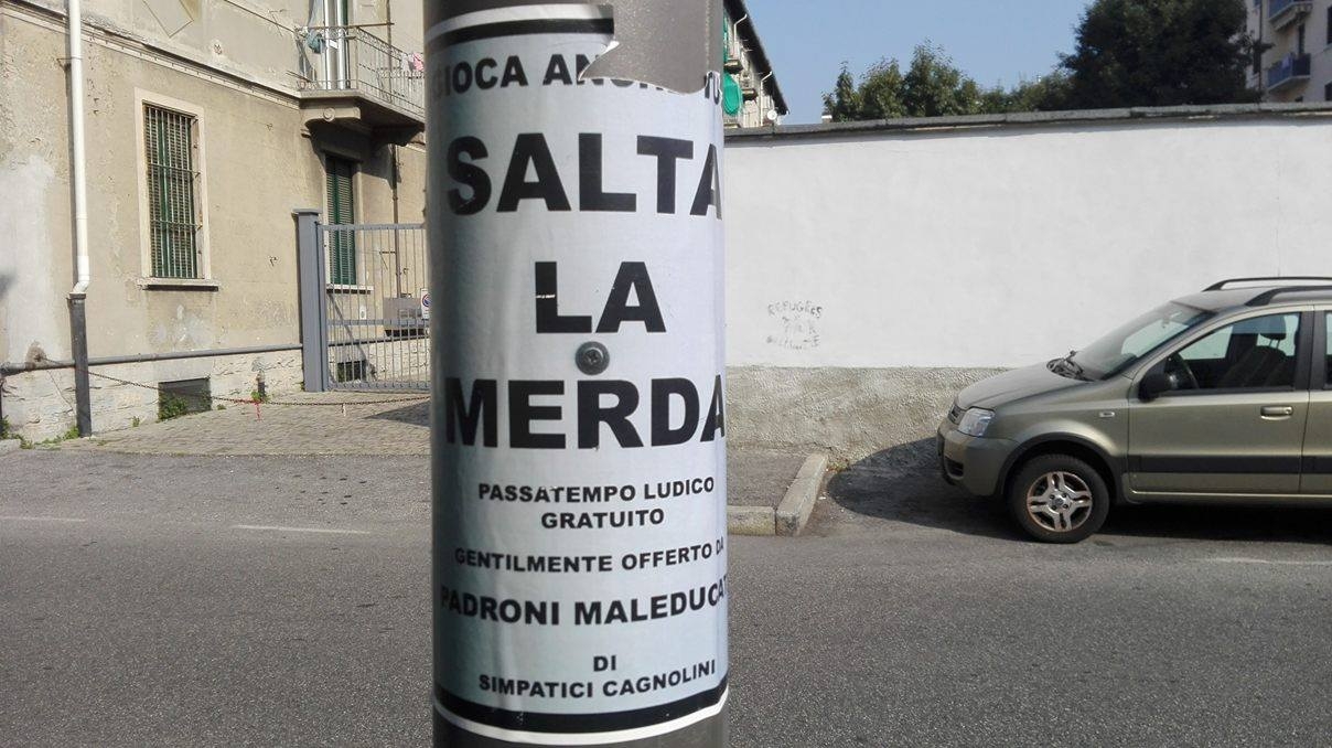 “Salta la merda”, gioco contro i padroni maleducati dei cani