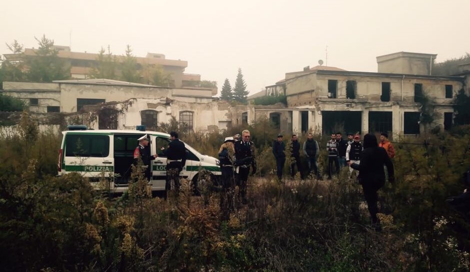 Ex casa delle Aste, sgomberati clandestini spacciatori
