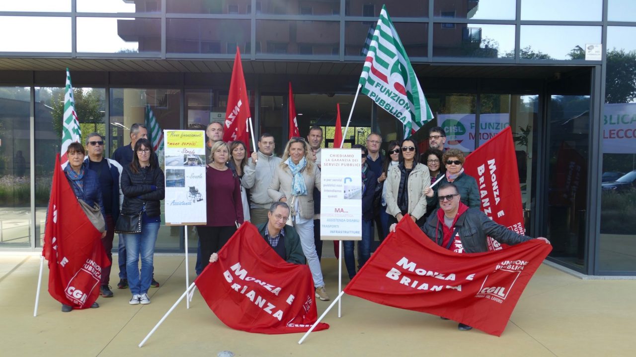 Sciopero: presidio davanti alla Provincia – INTERVISTE