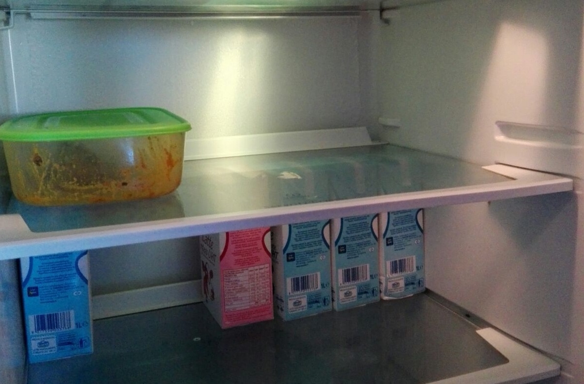 Profughi a Monza, c’è chi ci mangia e chi rimane… senza cibo VIDEO