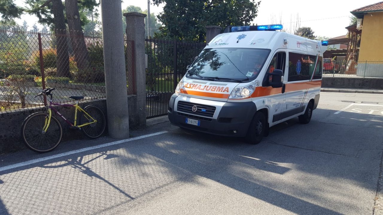 Ragazzino in bici investito in zona Moriano