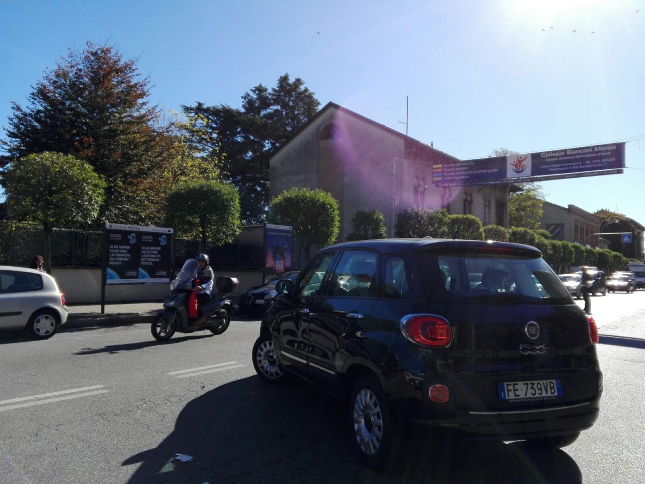 Inversione azzardata in corso Milano, 24enne al Pronto soccorso