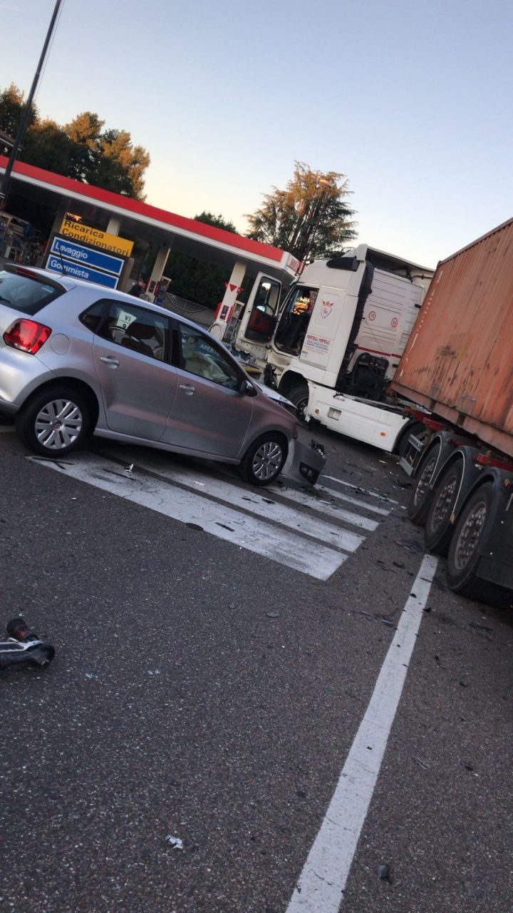 Schianto a Bellusco un ferito in codice giallo