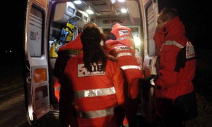 Ribaltamento in Milano Meda: ferito un 39enne SIRENE DI NOTTE