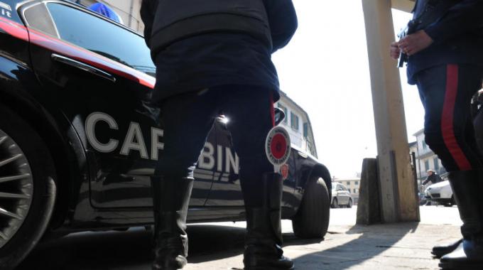 Minorenni scoperti in uno stabile disabitato e identificati dai Carabinieri