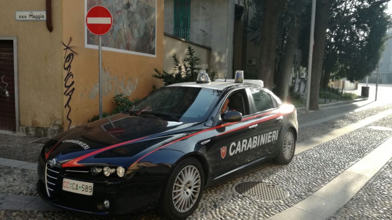 Dai domiciliari al carcere perchè si sente solo