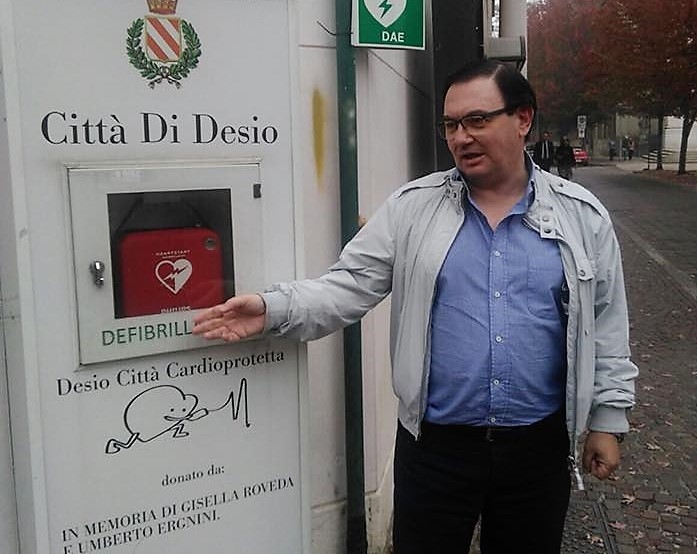 A Desio due nuovi defibrillatori al posto di quelli rubati