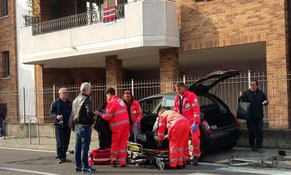 Violento scontro tra auto a Cesano Maderno