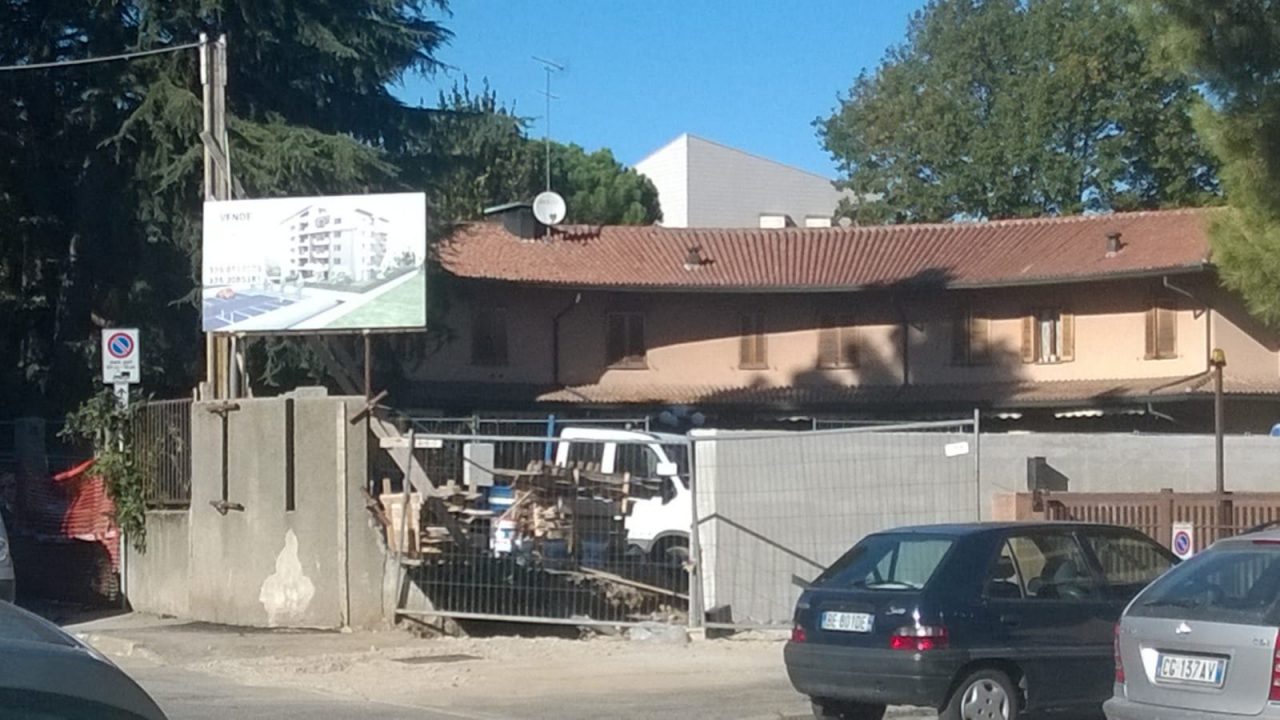 Infortunio in cantiere a Lissone: ferita una 42enne
