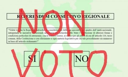 Le sinistre monzesi "Non votate al Referendum"