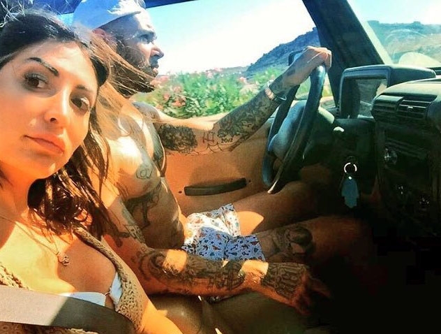 Emis Killa si sposa e la mamma è contentissima