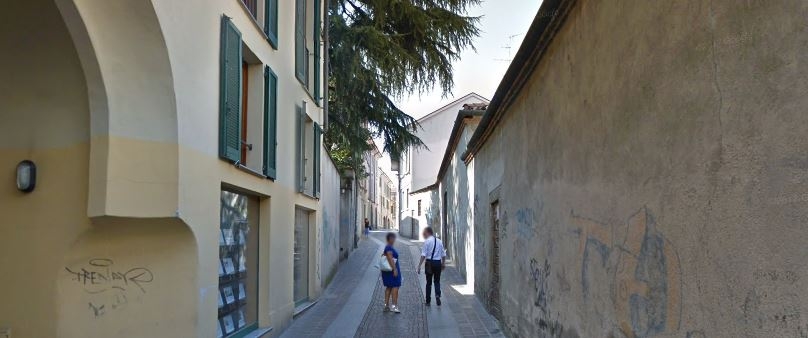 Tenta il furto in vicolo Molini ma il proprietario la fa arrestare