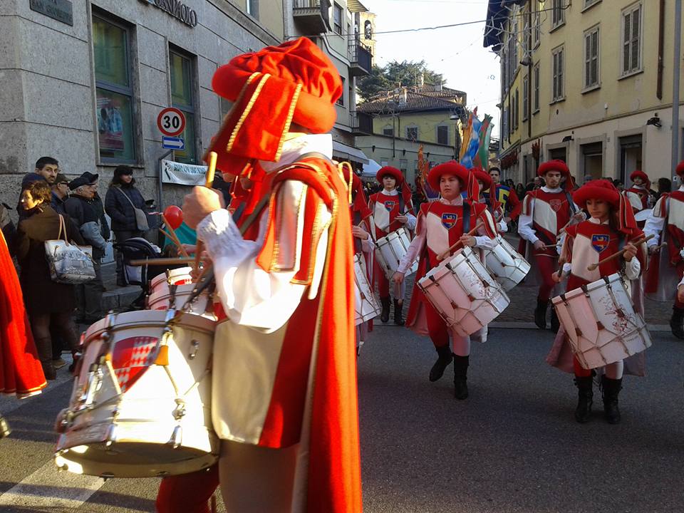 Festa commercianti Carate l’8 dicembre tutti in piazza