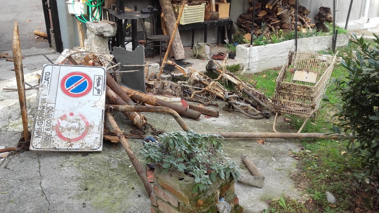 Rifiuti nel Lambro l’amaro “bottino” di Legambiente