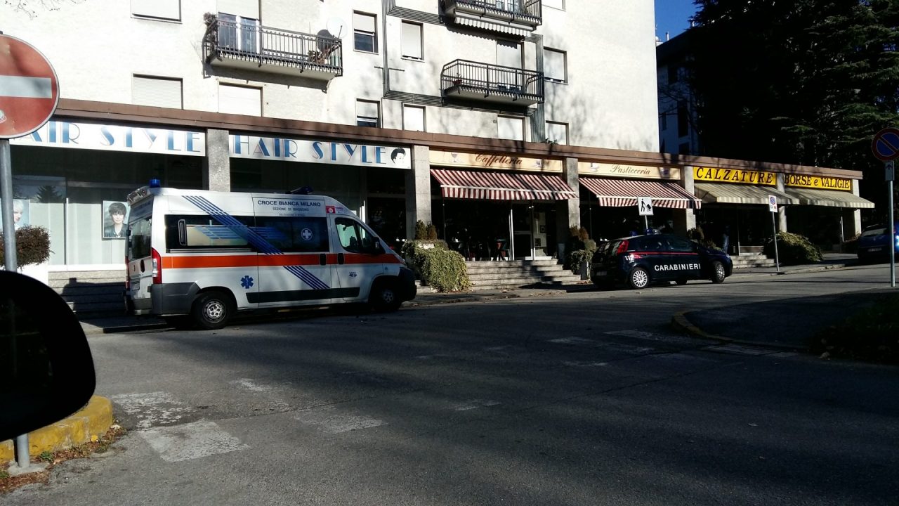 Intossicato dai farmaci 42enne si sente male